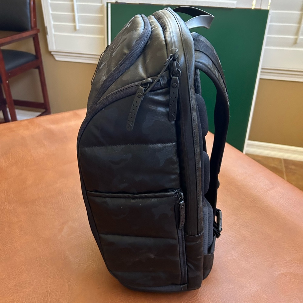The Smarter Backpack - Picture 2 of 11